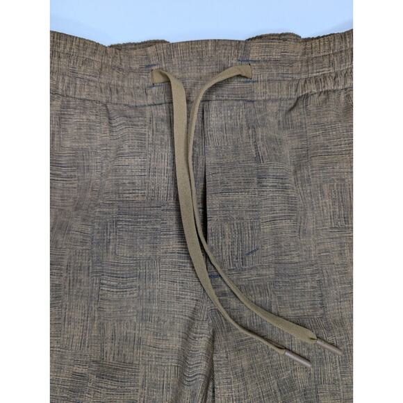 Lululemon Bowline Short 8" WovenAirSize Small - Picture 3 of 11